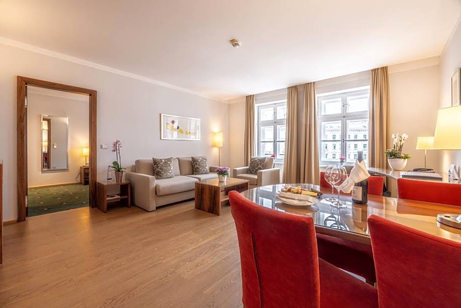 MAXIMILIAN MUNICH Apartments & Hotel