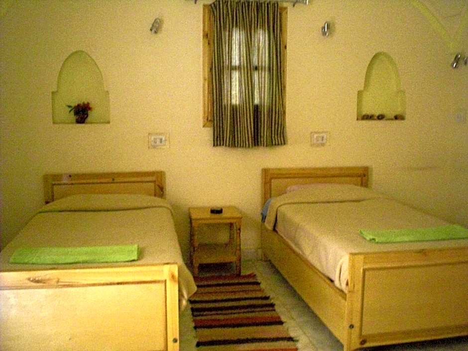 El Fayrouz Hotel