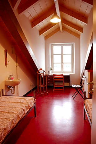 Twin Room with Shared Bathroom