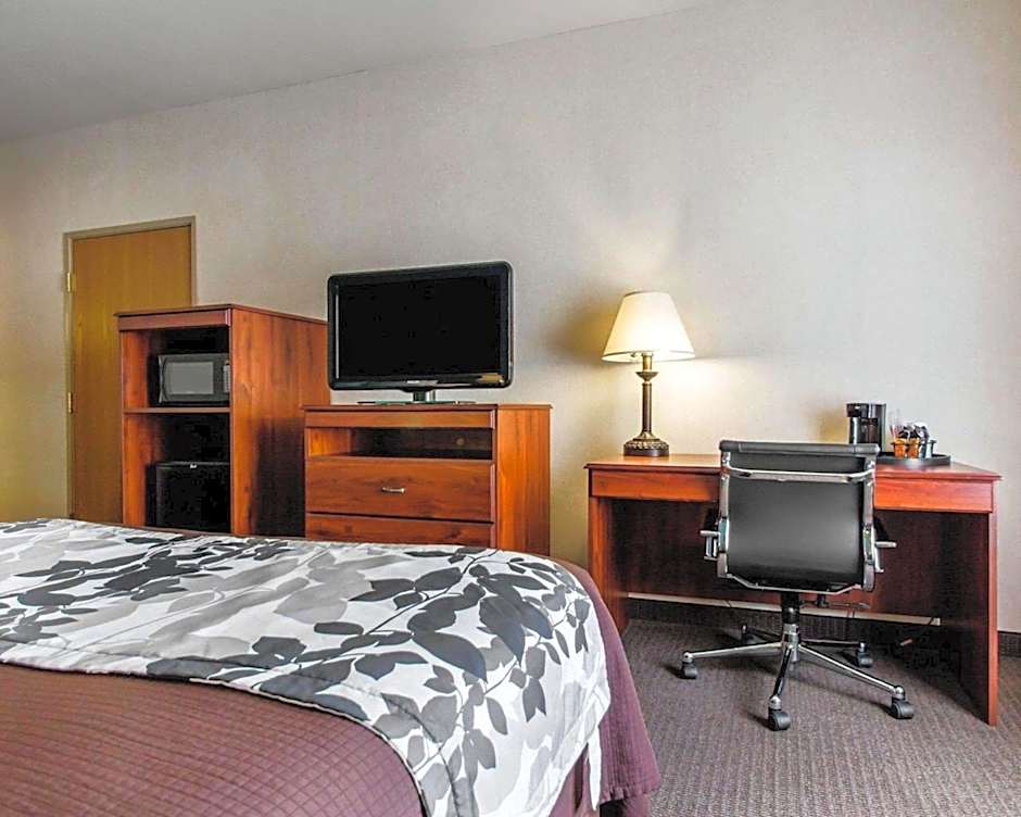 Sleep Inn & Suites Evansville - Casper
