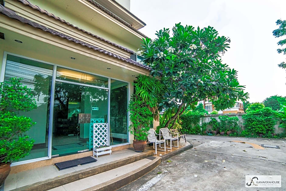 Kanavera Sriracha Hotel & Serviced Apartment