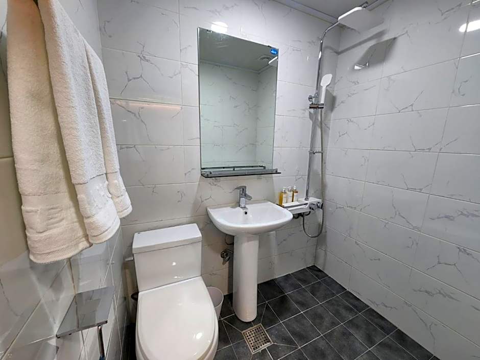 Yuna Hotel by Merciel