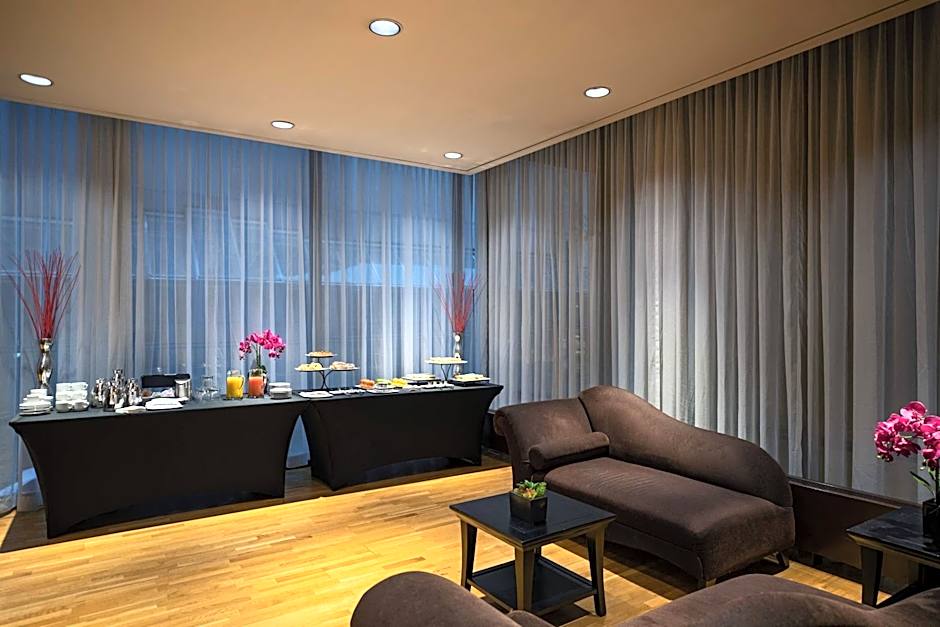 Metropolitan Hotel Vancouver by Marriott