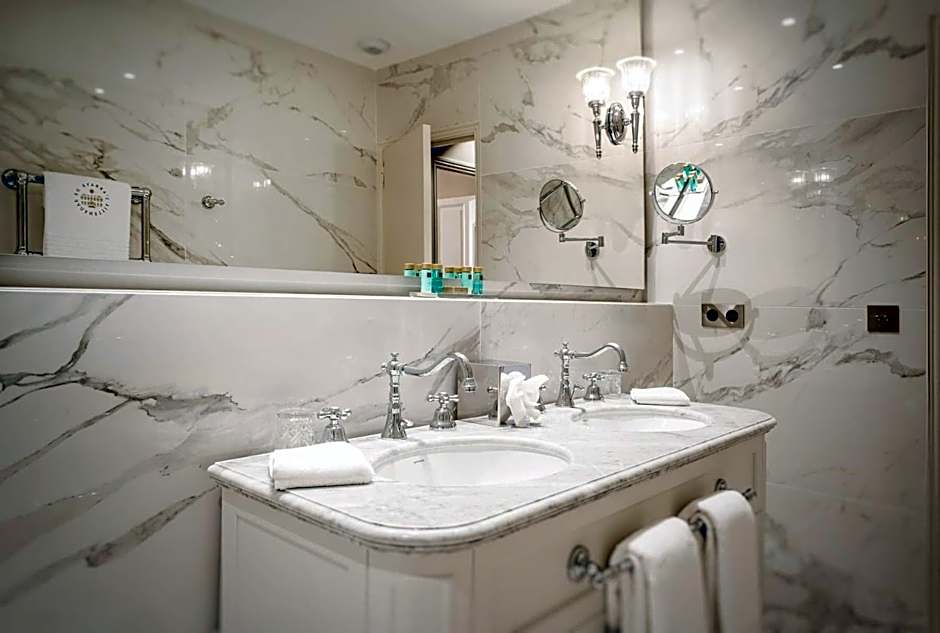 Abbaye De Villeneuve