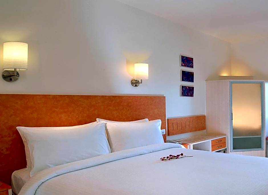 Hometel Chandigarh