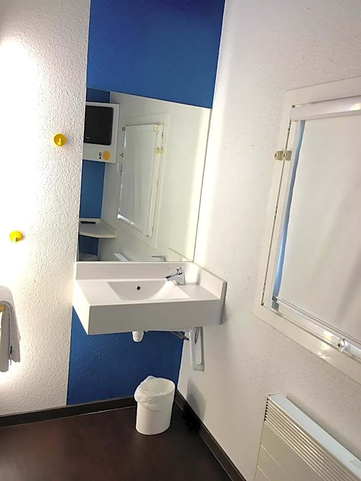 UNISOTEL ex hotelF1 Saint Brieuc