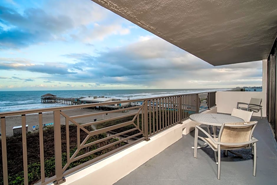 La Quinta by Wyndham Cocoa Beach Oceanfront