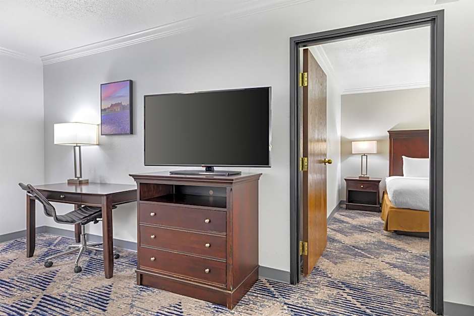 Best Western Plus Southpark Inn & Suites