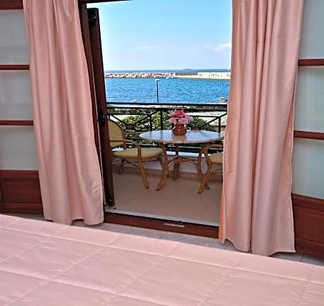 Studio with Sea View