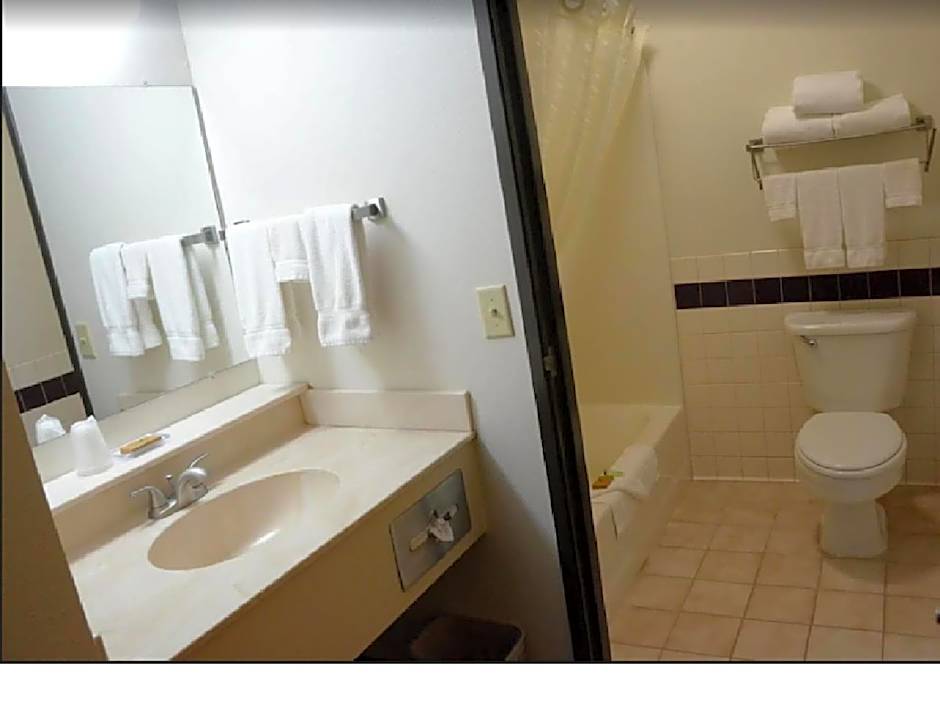 FairBridge Inn & Suites Thorp