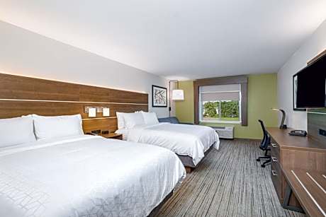 Standard Room with Two Queen Beds - Communications Accessible Tub