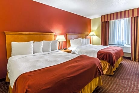 Queen Room with Two Queen Beds - Non-Smoking