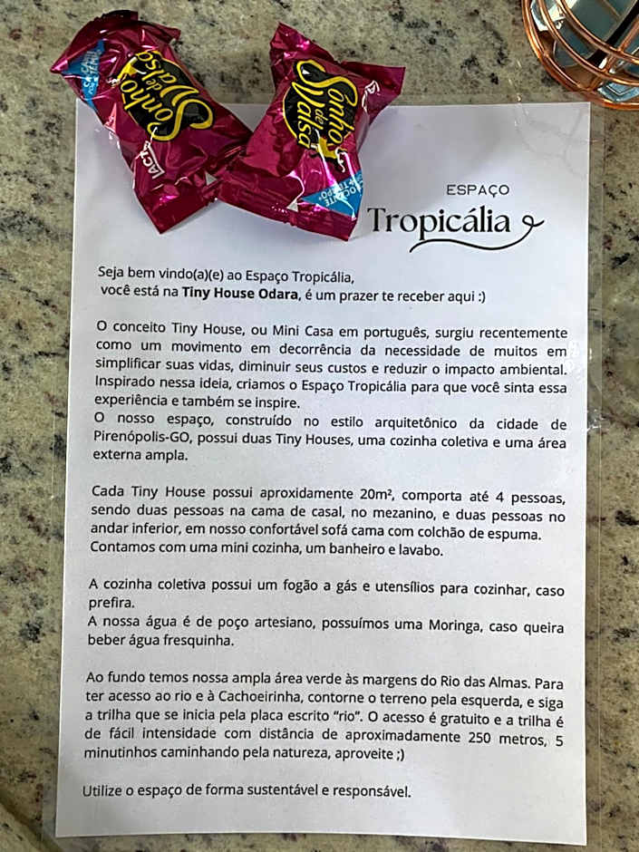 Espaço Tropicália