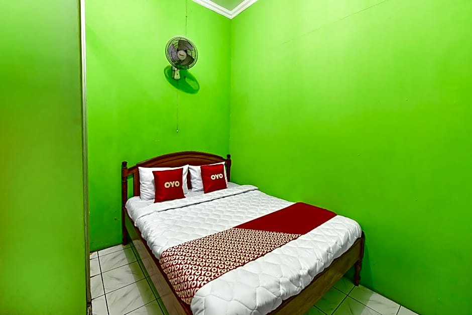 SPOT ON 91357 Hotel Mulyo