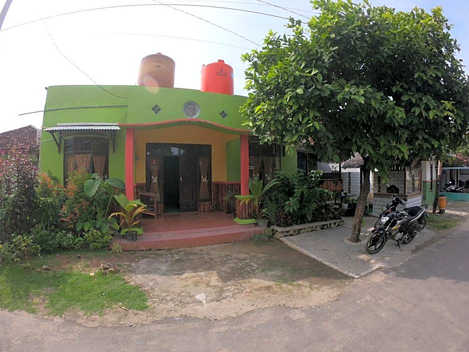 OWL HOSTEL Karimunjawa