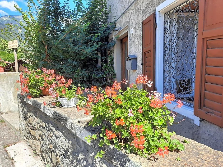 Alla Curva di Elia Manzoni