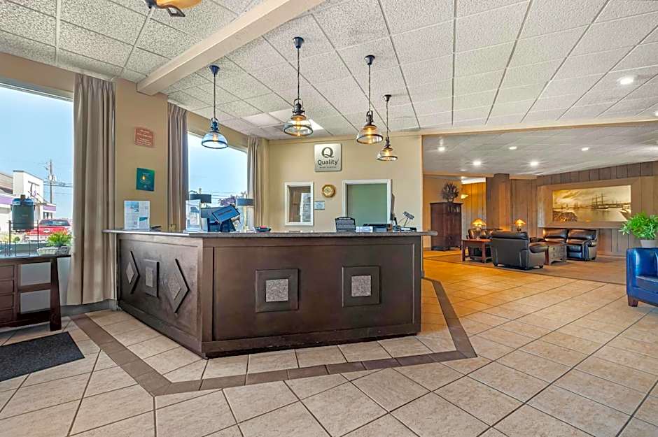 Quality Inn & Suites At Coos Bay
