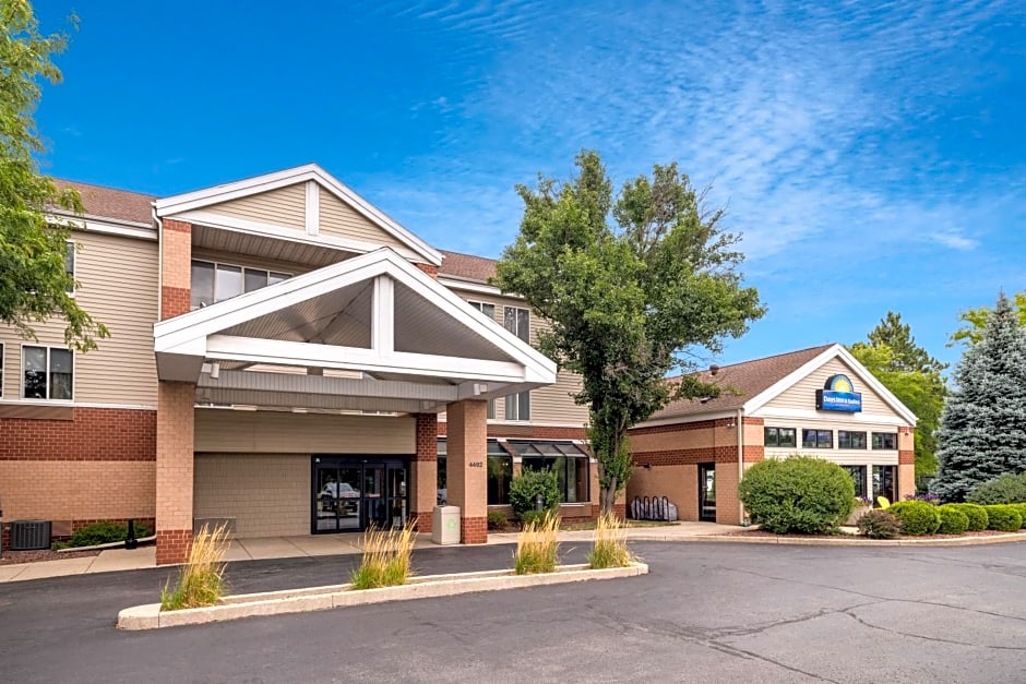 Days Inn & Suites by Wyndham Madison