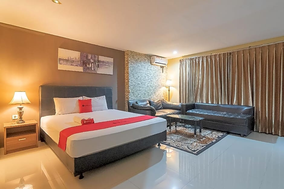 RedDoorz Plus near Sepinggan Airport 3 Balikpapan