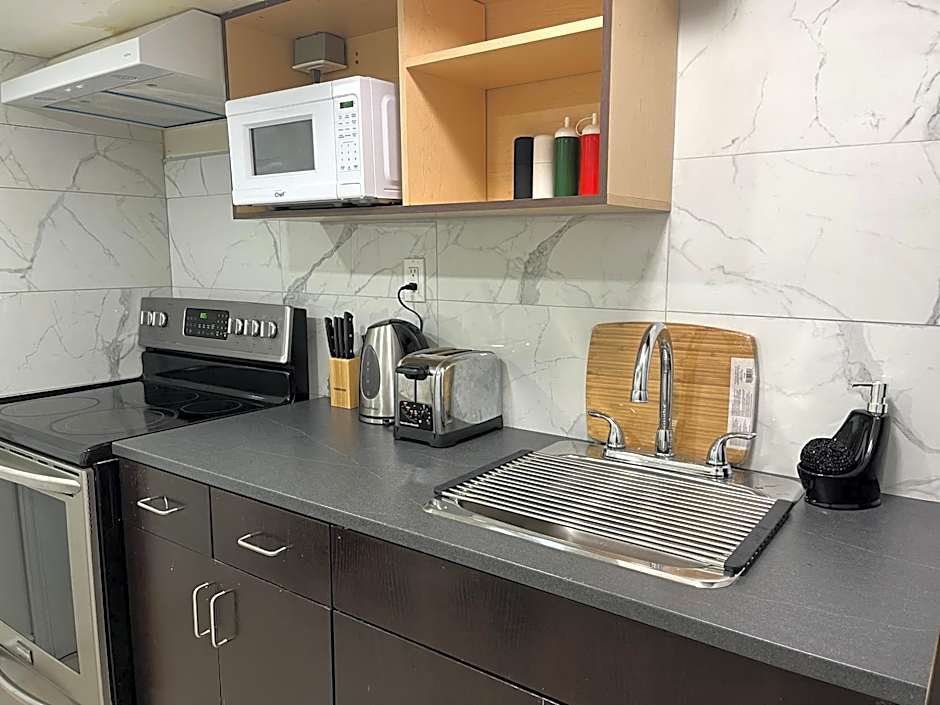 Entire Basement Apartment in Mississauga, Etobicoke