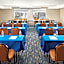 Holiday Inn Express Hotel & Suites Belmont By IHG