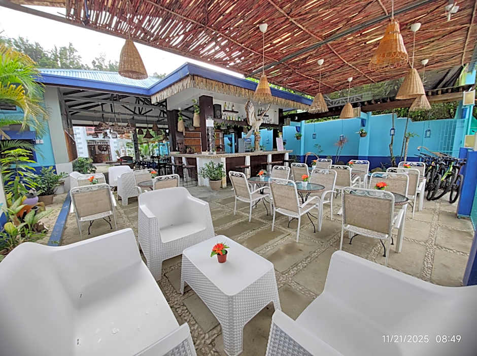 Ferellee Beachfront Inn