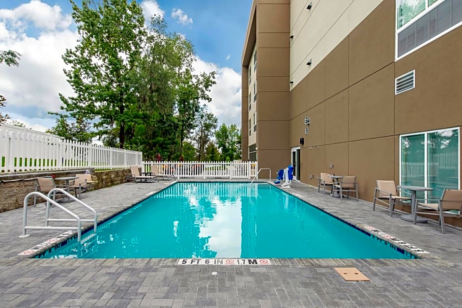 Holiday Inn Express & Suites West Melbourne By IHG