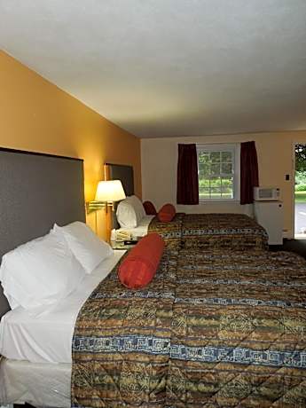 Queen Room with Two Queen Beds