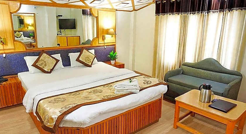 Hotel Chaman Palace