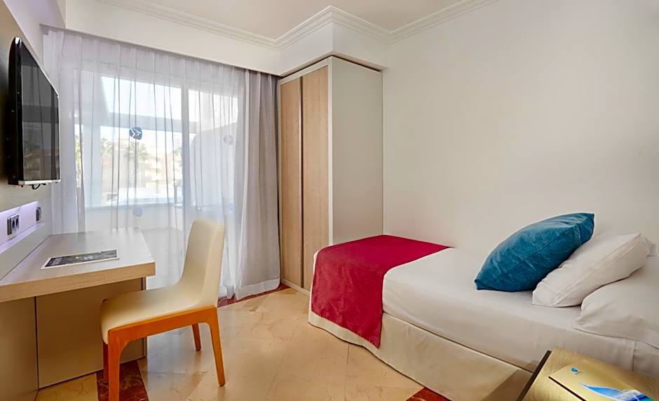 Grupotel Acapulco Playa - Adults Only