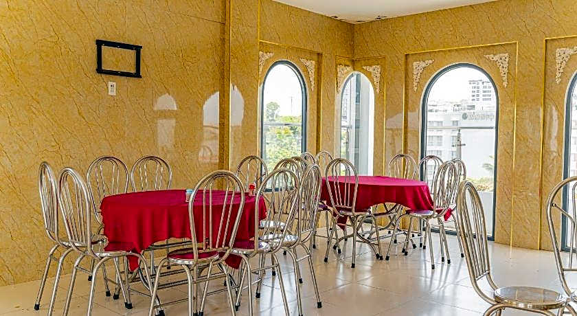 Thi Long Phung Hotel