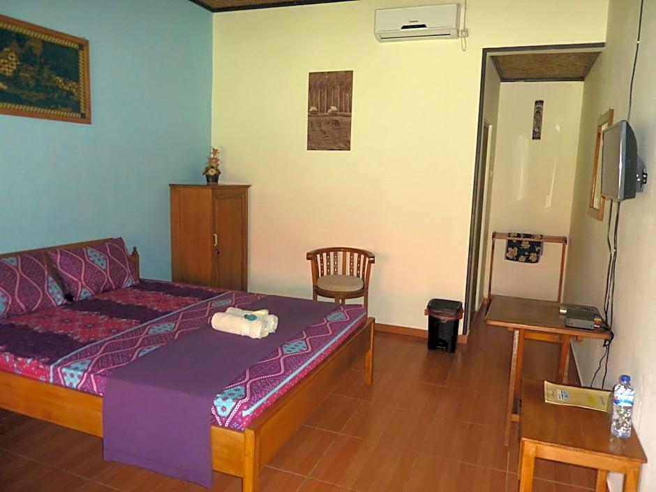 Photo 1 of 4 of Standard Queen Room