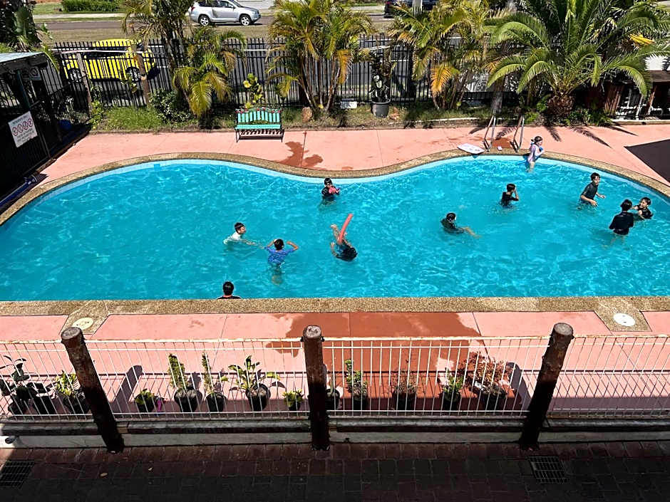 Central Jetty Motel