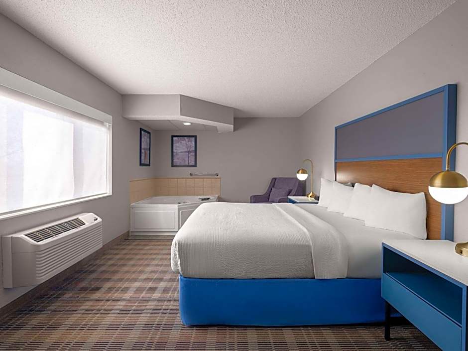 AmericInn by Wyndham Shakopee Near Canterbury Park