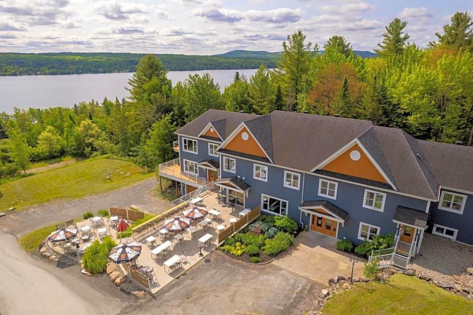 Au Sommet du Lac Magog