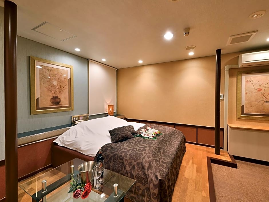 Restay DEE (Adult Only)