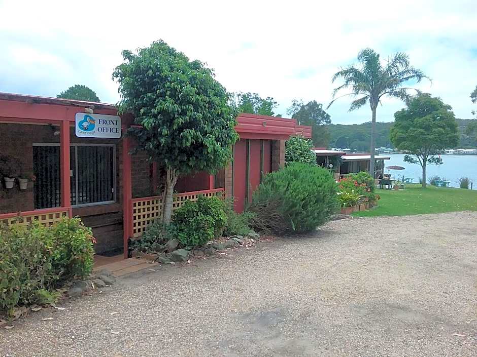 Lake Edge Apartments