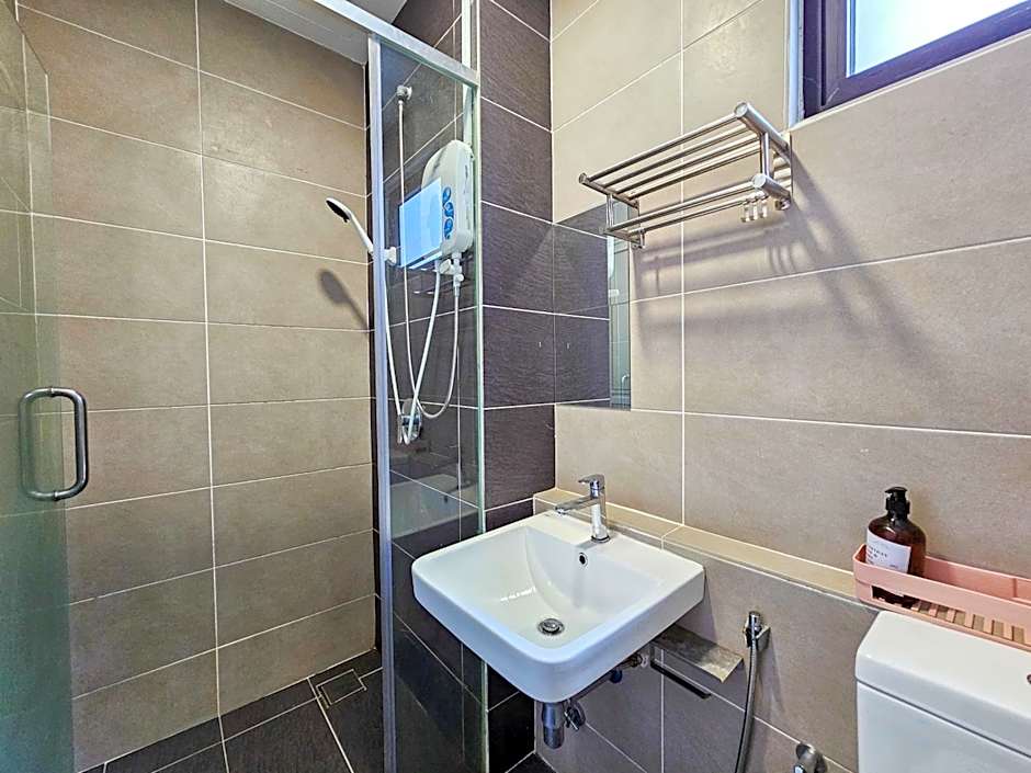 D'Pristine Theme Suite by Nest Home at LEGOLAND