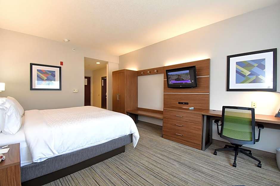 Holiday Inn Express By IHG