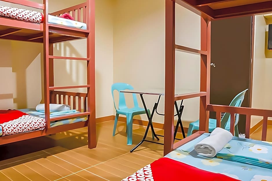 RedDoorz @ La Briana Guest House Bantayan Cebu