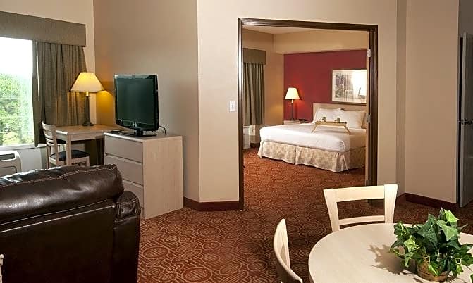 Americlnn Hotel & Suites