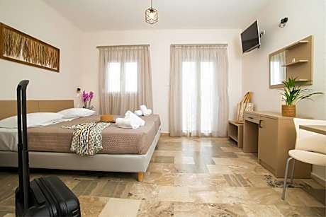 Studio with Sea View (2 Adults)