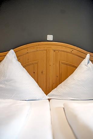 Family Room (4 Adults)