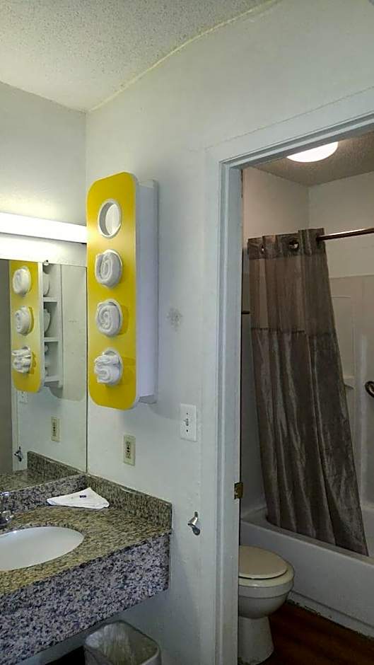 Motel 6 Fredericksburg - South