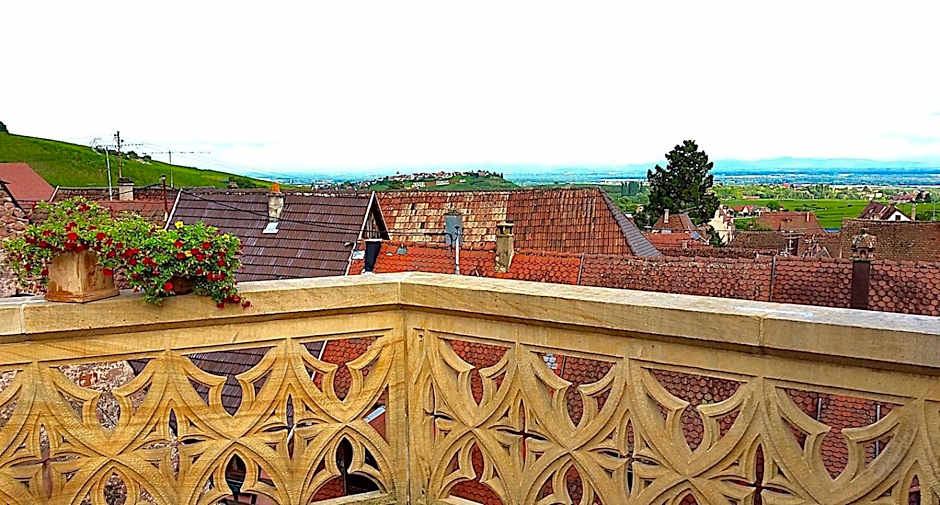 ADRIHOF à Riquewihr, Cour de l'Abbaye d'Autrey