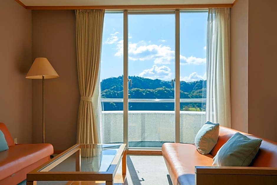 Kamogawa Country Hotel