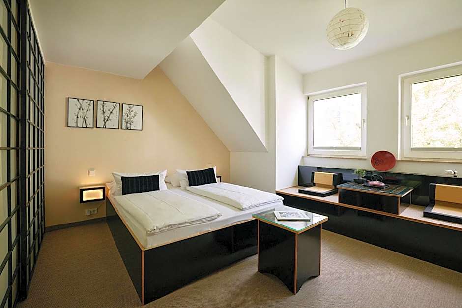 18Arts Hotel
