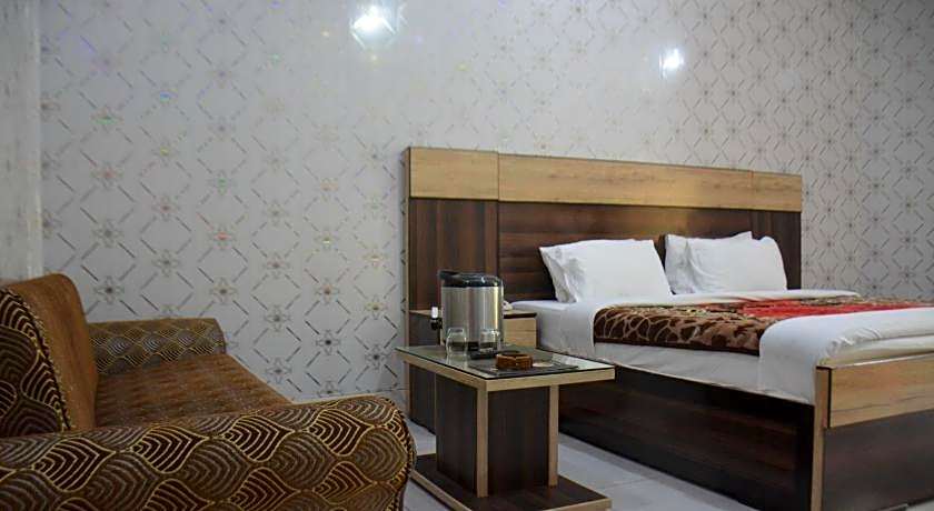 Hotel Eagle Nest Malam Jabba 