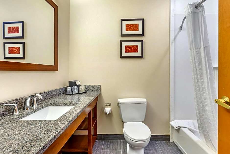 Comfort Suites