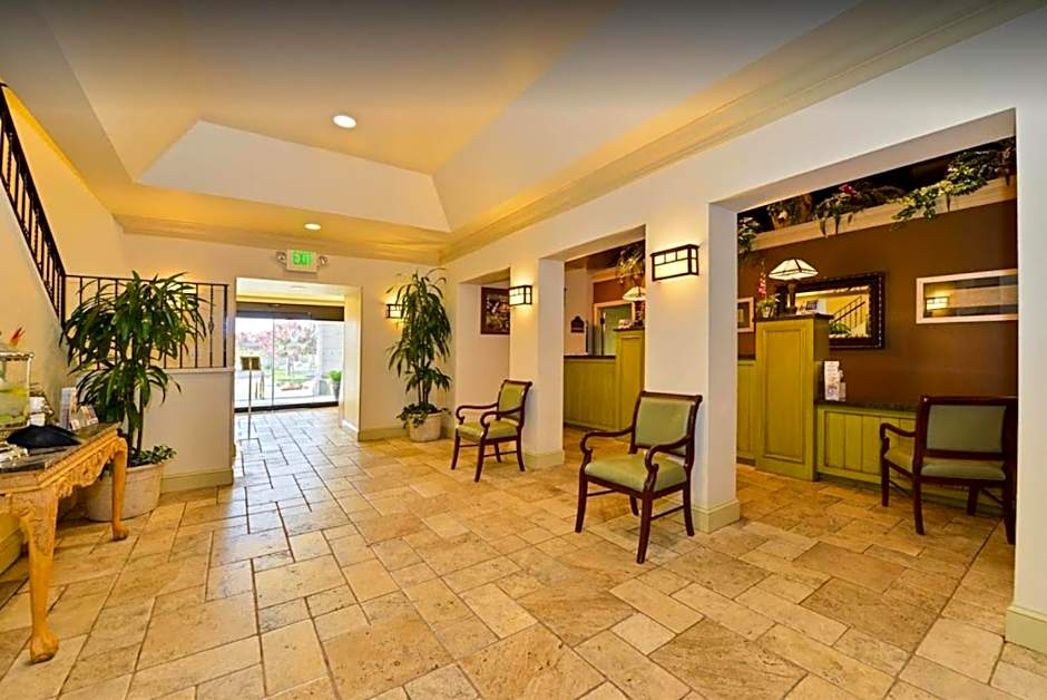 Lions Gate Hotel